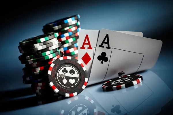 Multi-sport dashboard showing live football and casino game options